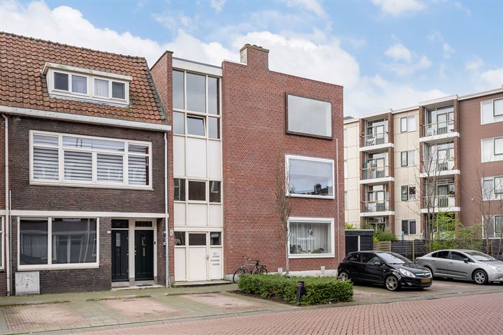 Bekijk foto 21 van Mahlerstraat 83