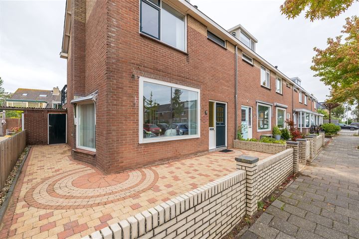 Bekijk foto 40 van van Struykstraat 28