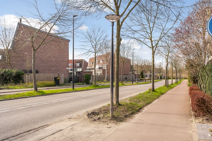 Bekijk foto 34 van Berkendreef 115