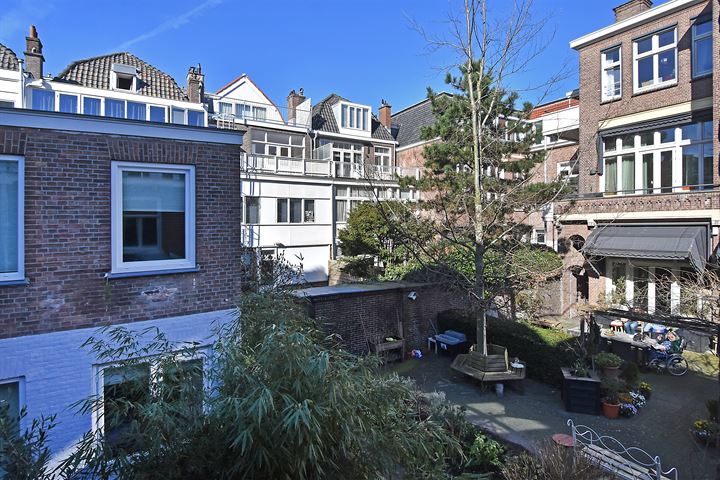 View photo 44 of Van Diemenstraat 215