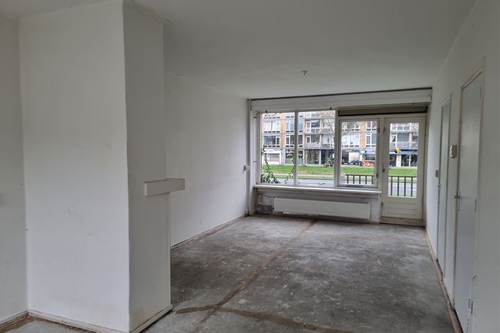 Bekijk foto 2 van Louise de Colignystraat 44