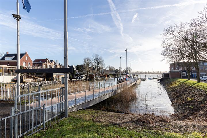 Bekijk foto 25 van Oosterbrugstraat 21