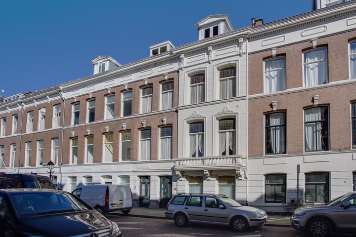 Bekijk foto 1 van Van de Spiegelstraat 7-A