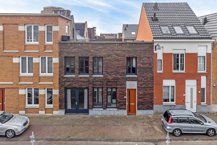 Bekijk foto 1 van Prins Hendrikstraat 74