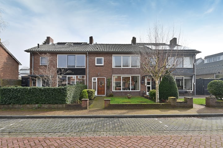 Bekijk foto 1 van Thorbeckestraat 19