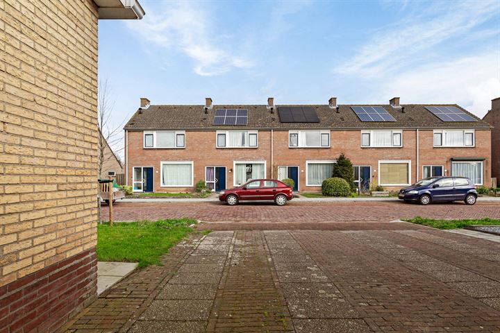 Bekijk foto 35 van Prinses Margrietstraat 72