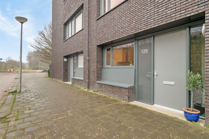 Bekijk foto 33 van Curaçaostraat 125