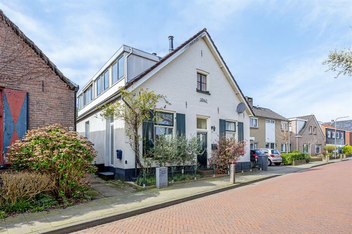 Bekijk foto 1 van IJsselstraat 62