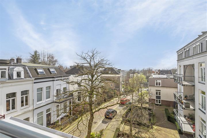 View photo 24 of Frombergstraat 60-2