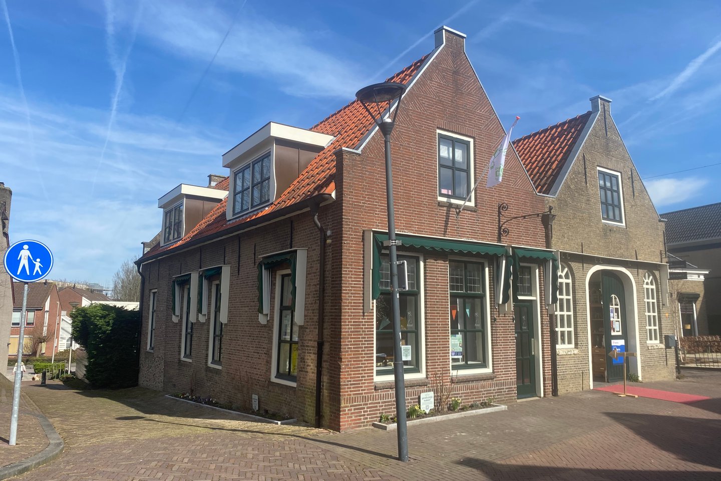 View photo 1 of Kerkstraat 40