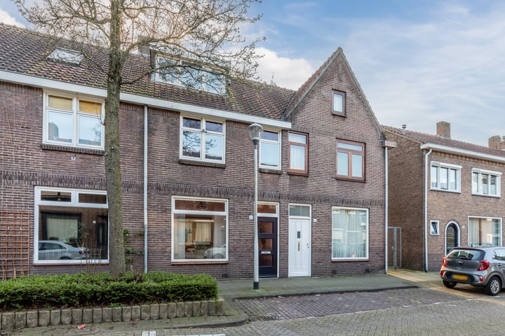 Bekijk foto 4 van Kardinaal van Enckevoirtstraat 44