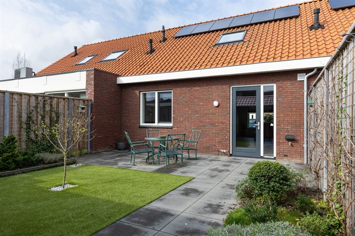 View photo 39 of Willem Neerfeldtstraat 28