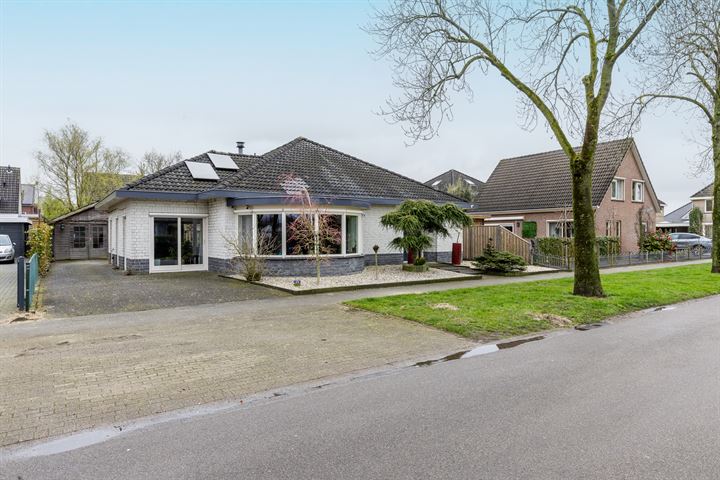 Bekijk foto 38 van Dijkgraaf de Leeuwweg 3