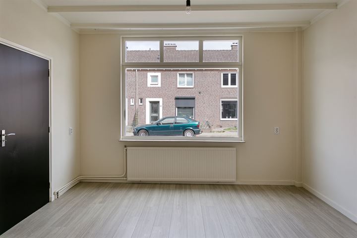 View photo 7 of Voortstraat 7-A