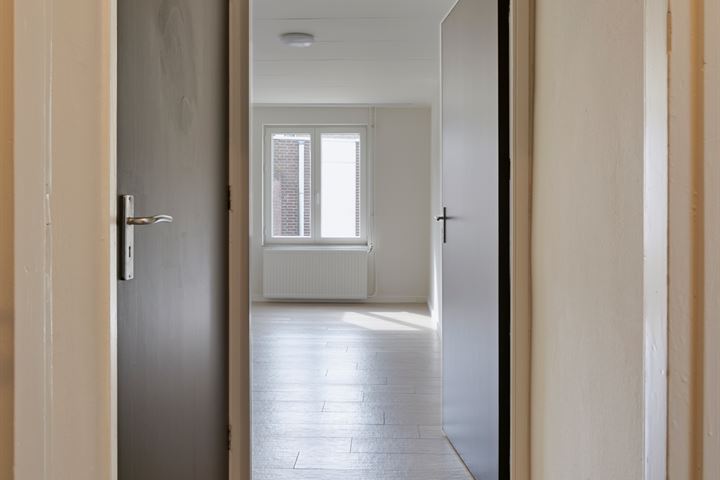 View photo 17 of Voortstraat 7-A