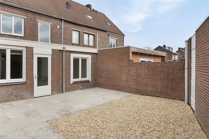 View photo 18 of Voortstraat 7-A