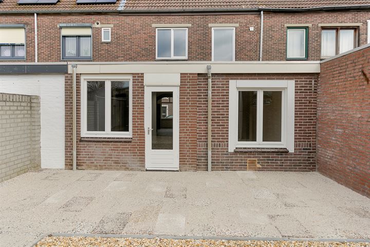 View photo 6 of Voortstraat 7-A