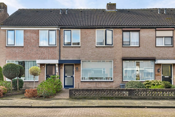 Bekijk foto 1 van van Kinsbergenstraat 15