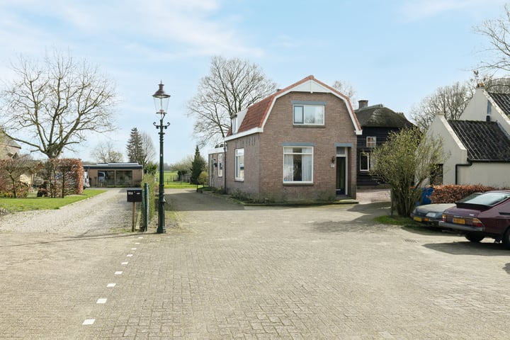 View photo 11 of Bergenstraat 21