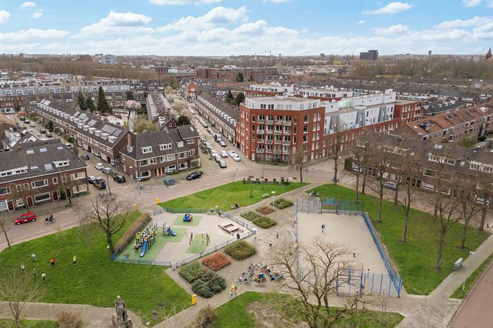 Bekijk foto 30 van Van Koetsveldstraat 101