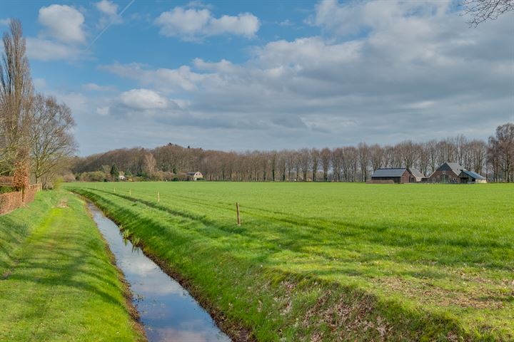 Bekijk foto 61 van Dochterenseweg 5