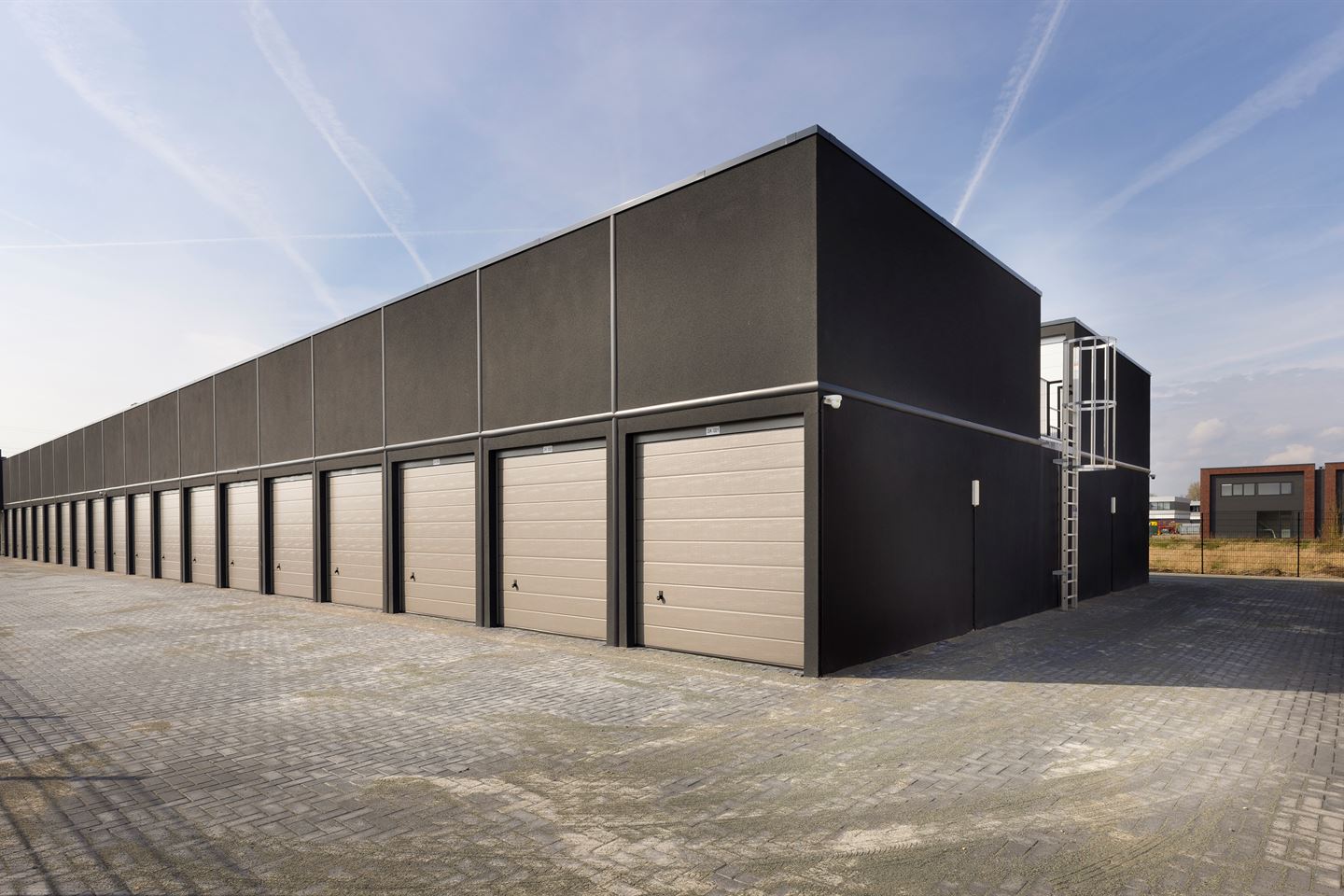 Bekijk foto 4 van Garagepark Wageningen