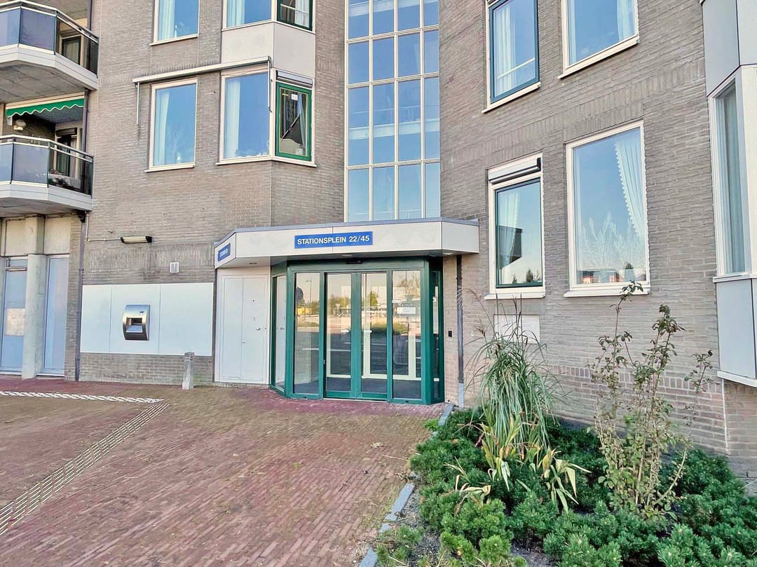 Photo 8 of Stationsplein 45