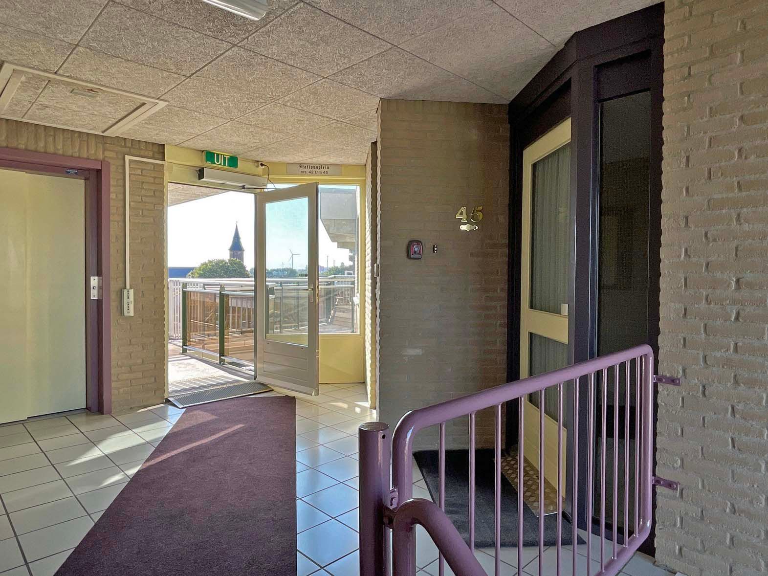 Photo 12 of Stationsplein 45