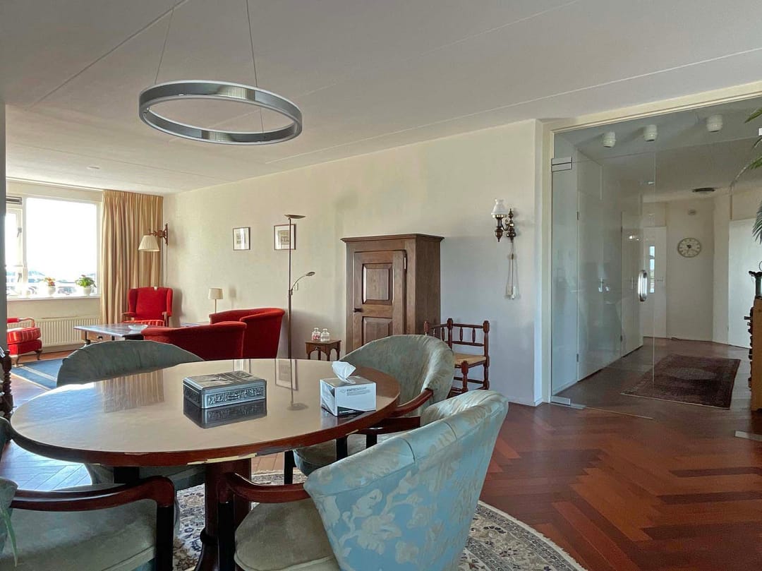 Photo 17 of Stationsplein 45