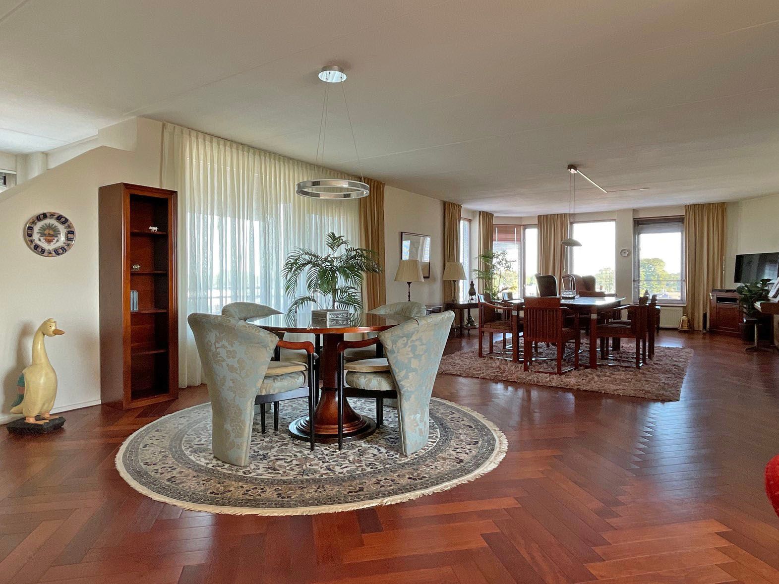 Photo 18 of Stationsplein 45