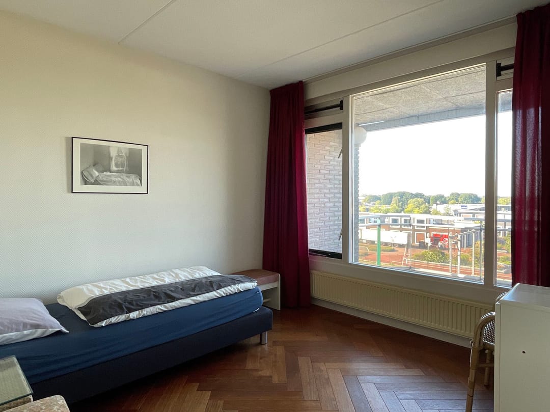 Photo 32 of Stationsplein 45