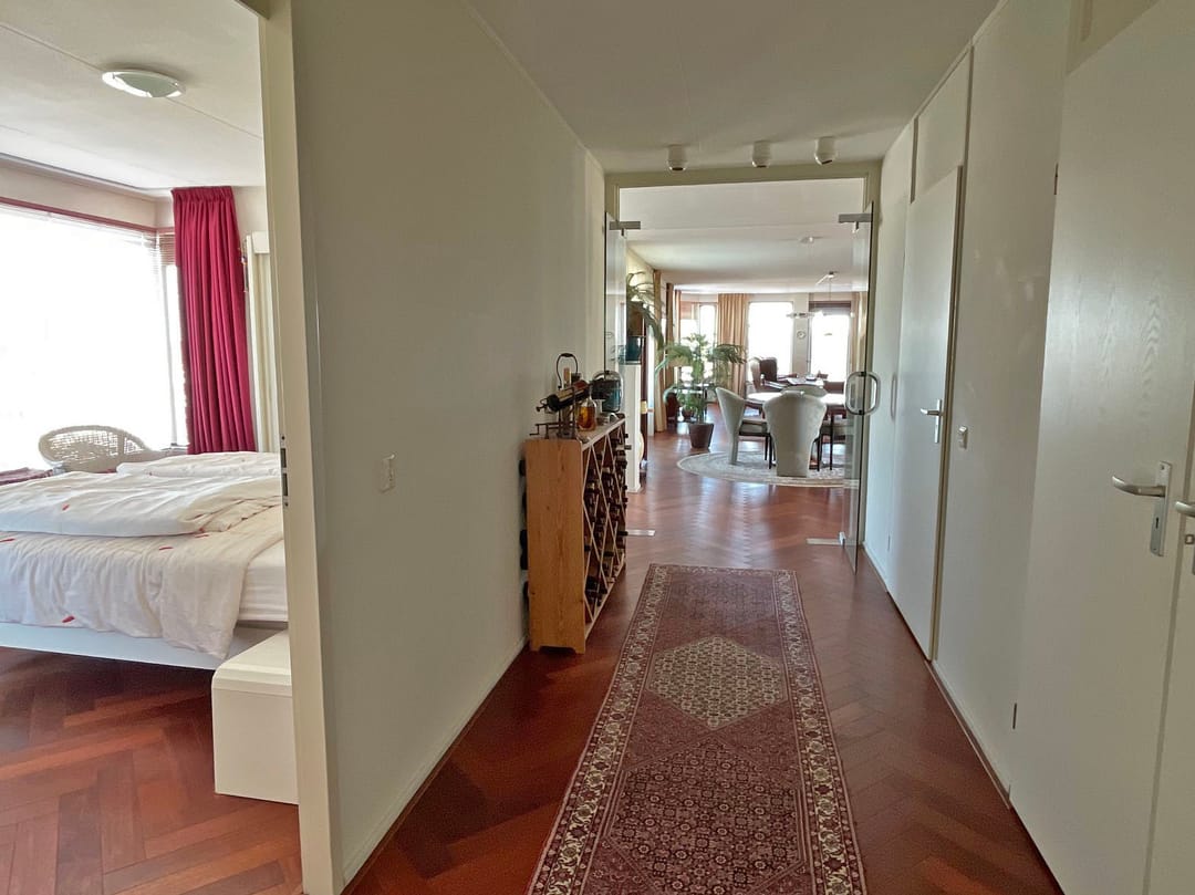 Photo 38 of Stationsplein 45