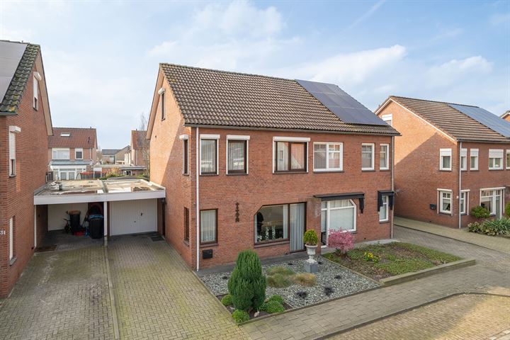 Bekijk foto 1 van Veldstraat 33