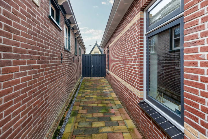 View photo 48 of Dorpsstraat 478