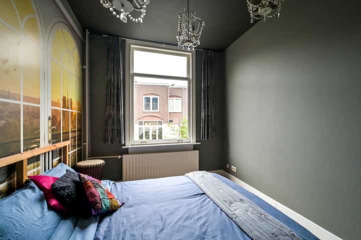 View photo 33 of Bellamystraat 24