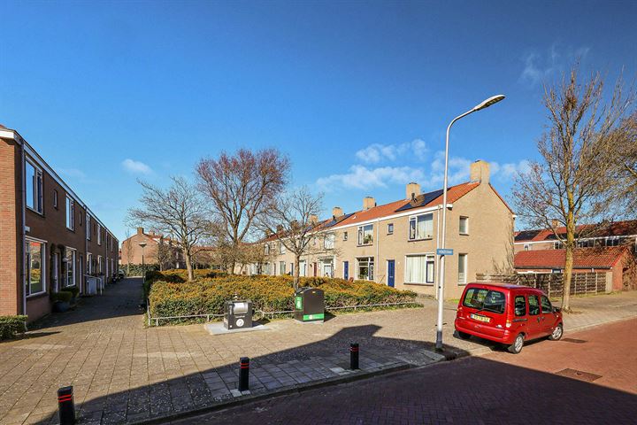 View photo 44 of Reggestraat 3