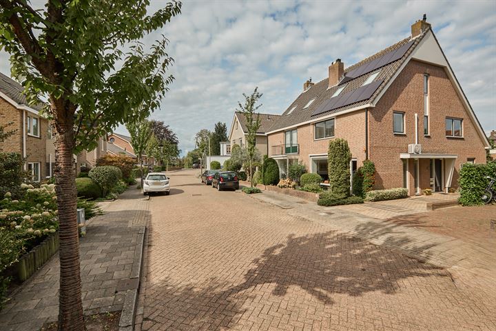 Bekijk foto 5 van J. van der Perkstraat 11