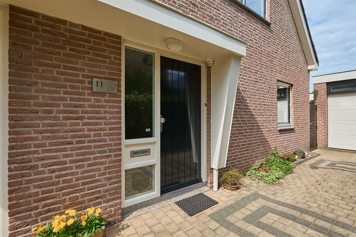 Bekijk foto 10 van J. van der Perkstraat 11