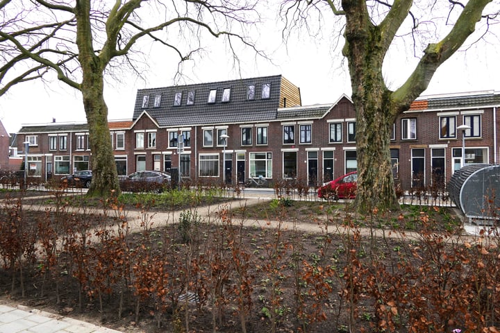 Bekijk foto 32 van Egelantierstraat 86