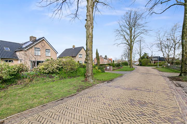 Bekijk foto 50 van Lindenlaan 55