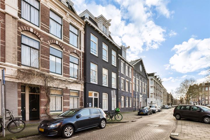 View photo 36 of Sint Willibrordusstraat 15-A