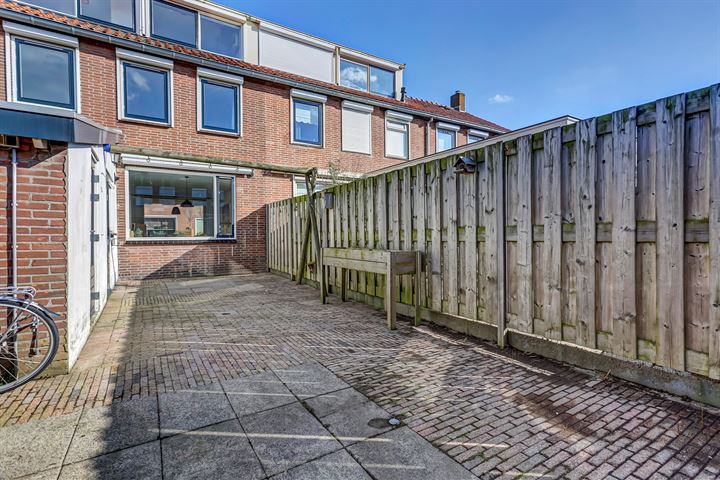 Bekijk foto 31 van Van Ruysdaelstraat 6