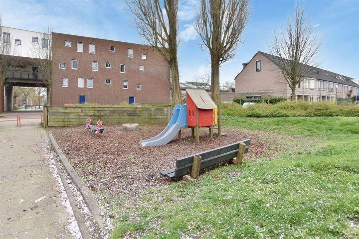 Bekijk foto 42 van Truus Wijsmullerstraat 18