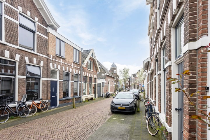 Bekijk foto 2 van Venestraat 24