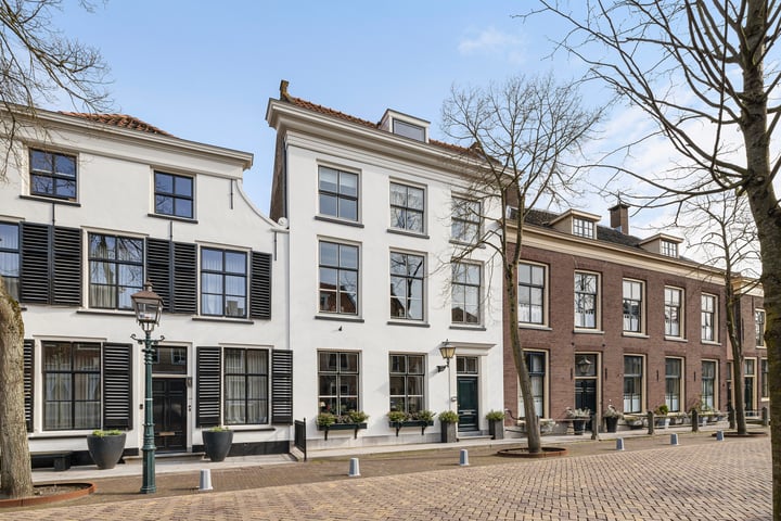 Bekijk foto 1 van Voorstraat 16