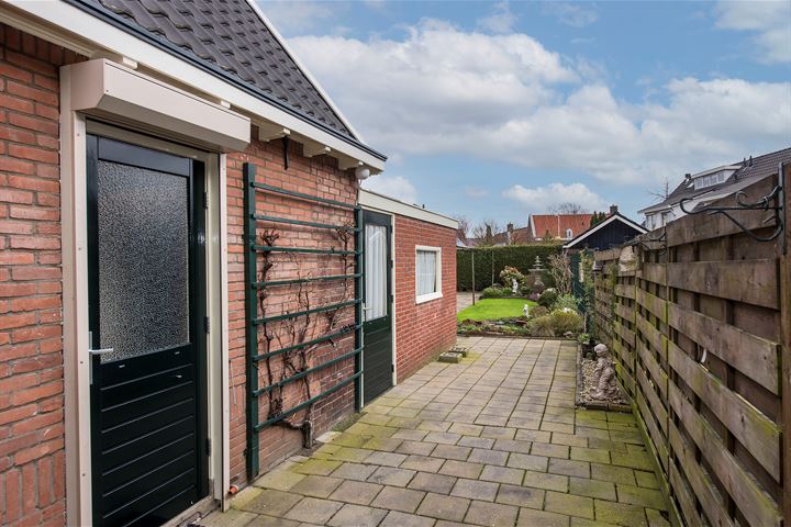 Bekijk foto 21 van Weth Bloemenstraat 31