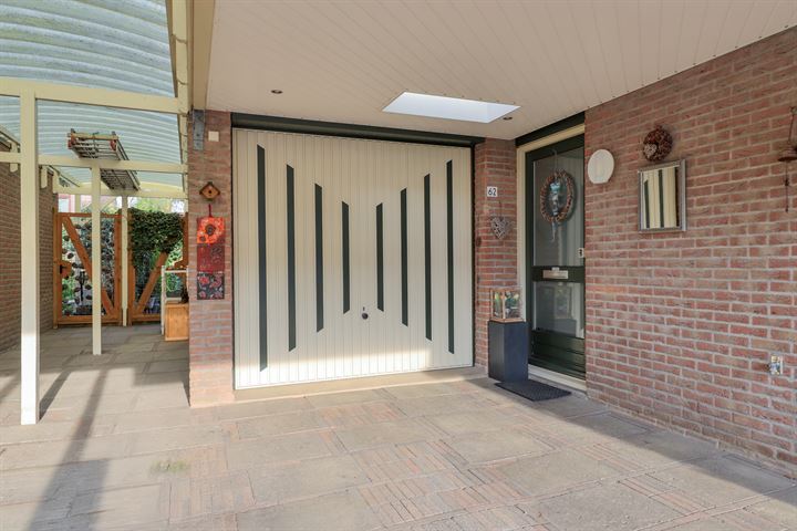 Bekijk foto 2 van van der Goesstraat 62