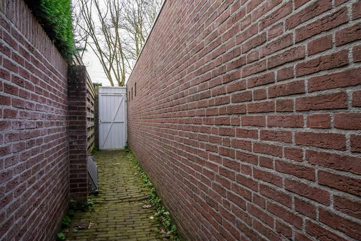 Bekijk foto 75 van Praetoriumstraat 9