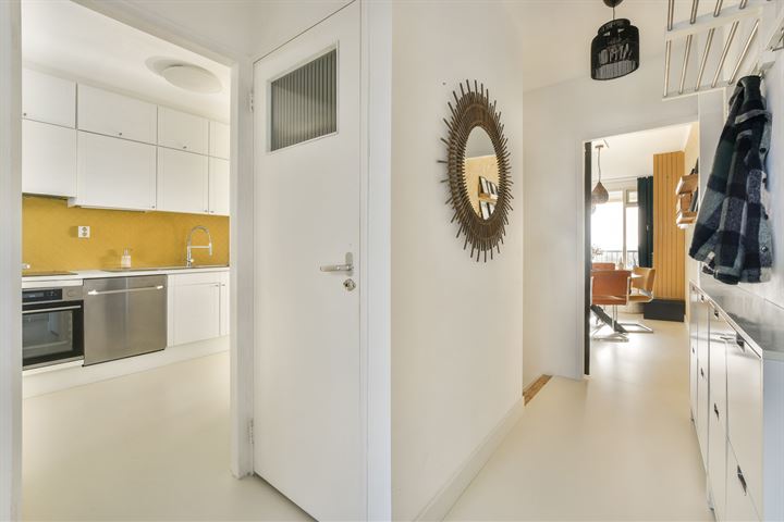 View photo 15 of Cort van der Lindenstraat 2-F11