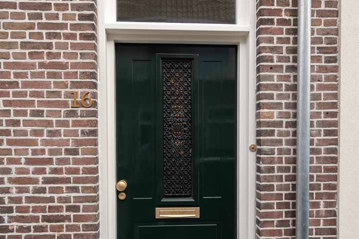 Bekijk foto 5 van Bloemluststraat 16